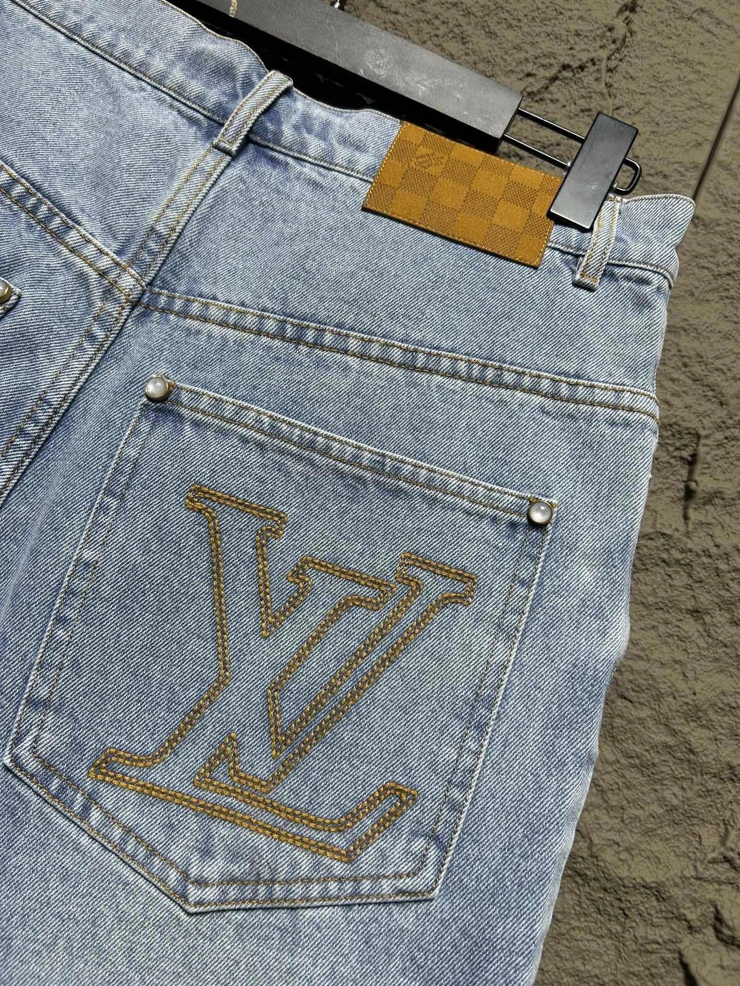 wg.luxury- 8V item:E-F237C1818